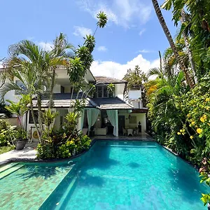 Eindra Villa Seminyak (Bali)